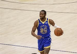 名记：各队普遍没有薪金空间 库明加吉迪等人要么让步要么继续等