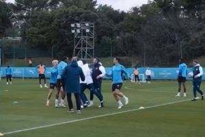 马赛发布上赛季纪录片，回顾主帅德泽尔比与球员科内的训练场冲突