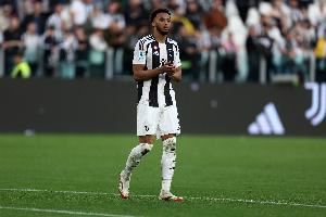 记者：尤文后卫凯利被推荐给桑德兰、水晶宫、狼队等多支英超球队