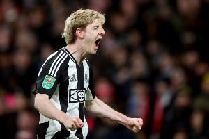 戈登：拉什福德的心态难以置信并值得很多称赞 我向凯恩请教头球