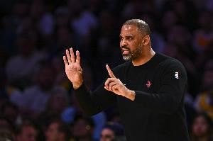 乌度卡：最后一攻原本设计让申京投三分 最后是阿门出手三分